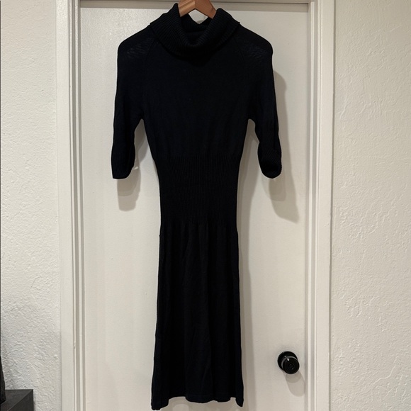 Athleta Dresses & Skirts - Athleta Black Short Sleeve Sweater Dress Sz S
